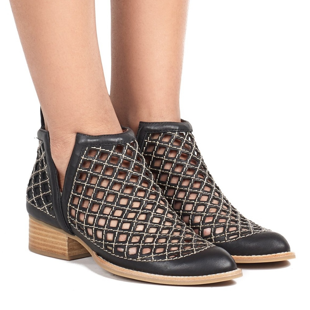 Jeffrey Campbell Taggart Laser Cut Bootie Size 6